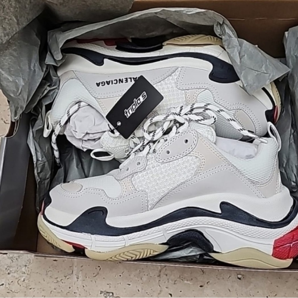 BRAND NEW  triple S  Balenciaga sneakers,  size 37